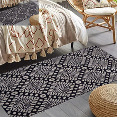 Mosaic Rugs - Black & Beige (2.5ft x 4Ft)
