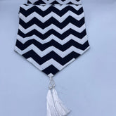Black ZigZag Tabel Runner With Mats