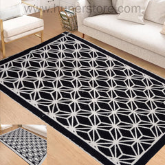 Honeycomb Style - Black & White (4ft x 6Ft)