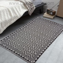 Diamond Style - Bottle Green & White (4ft x 6Ft)