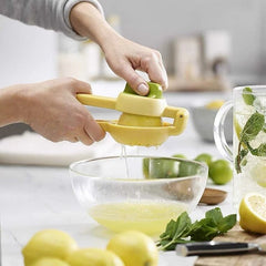 Thirsty Squeeze Juicer - waseeh.com