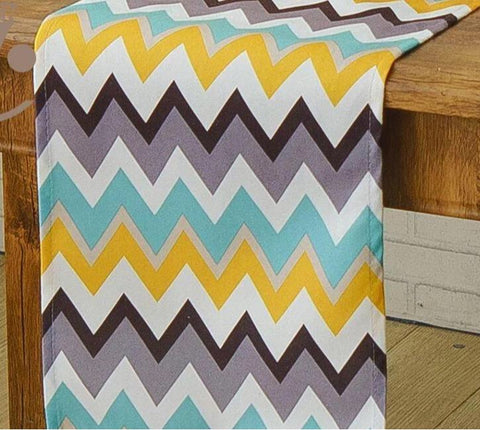 Multicolor zigzag table runner