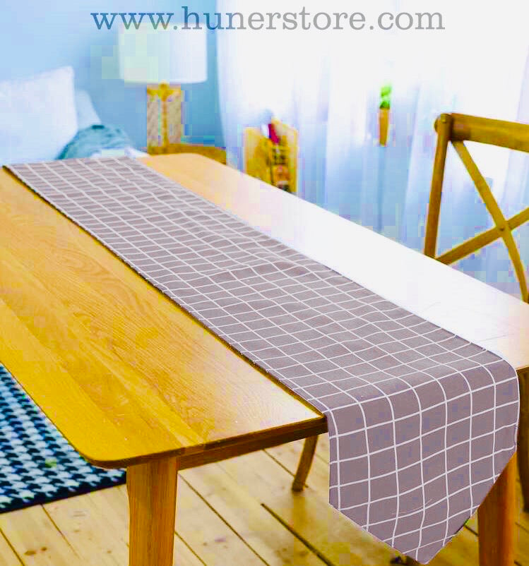 Lylic checker table runner with tussle